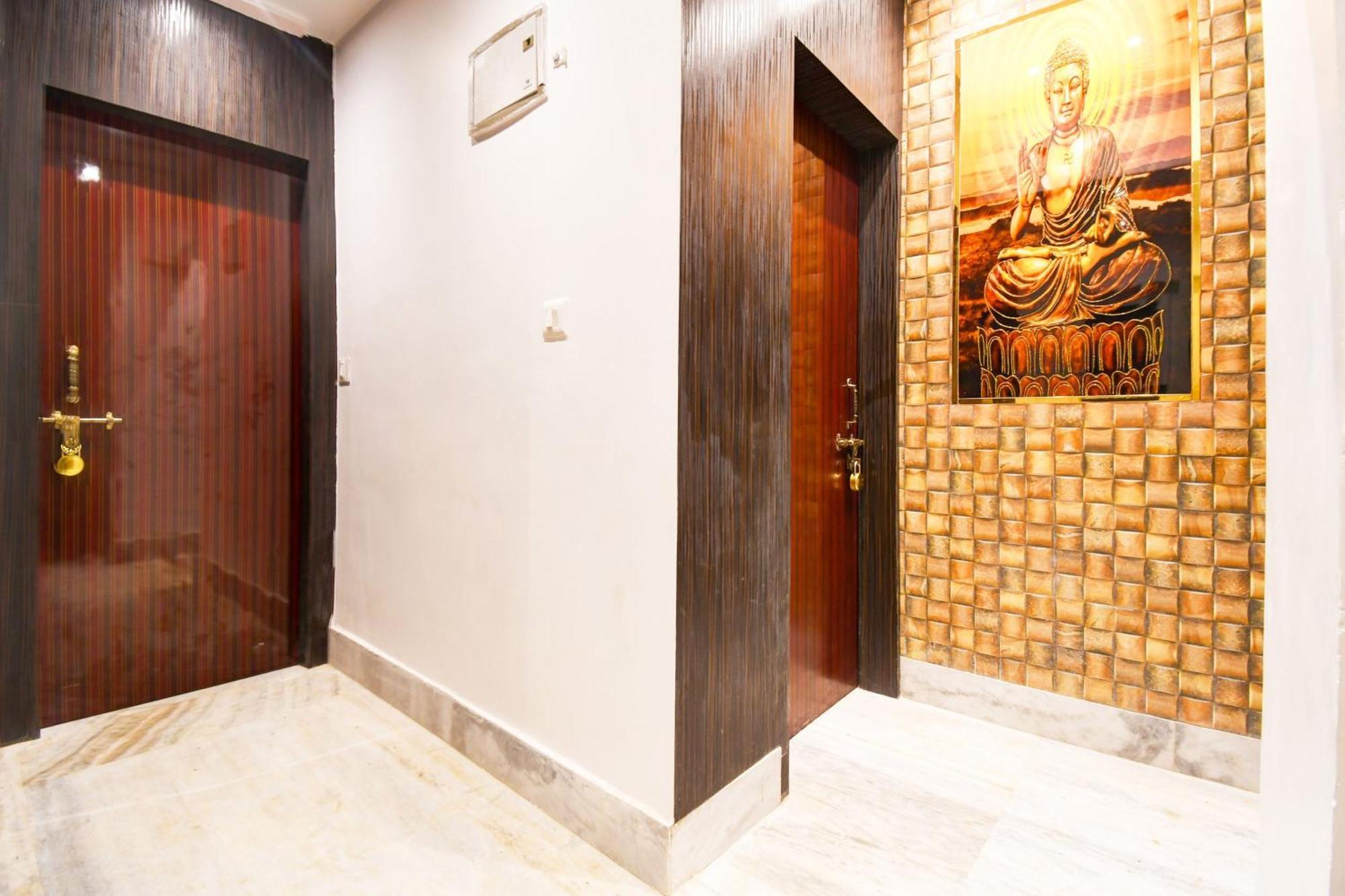 Super Hotel O Haven Inn Колката Екстериор снимка