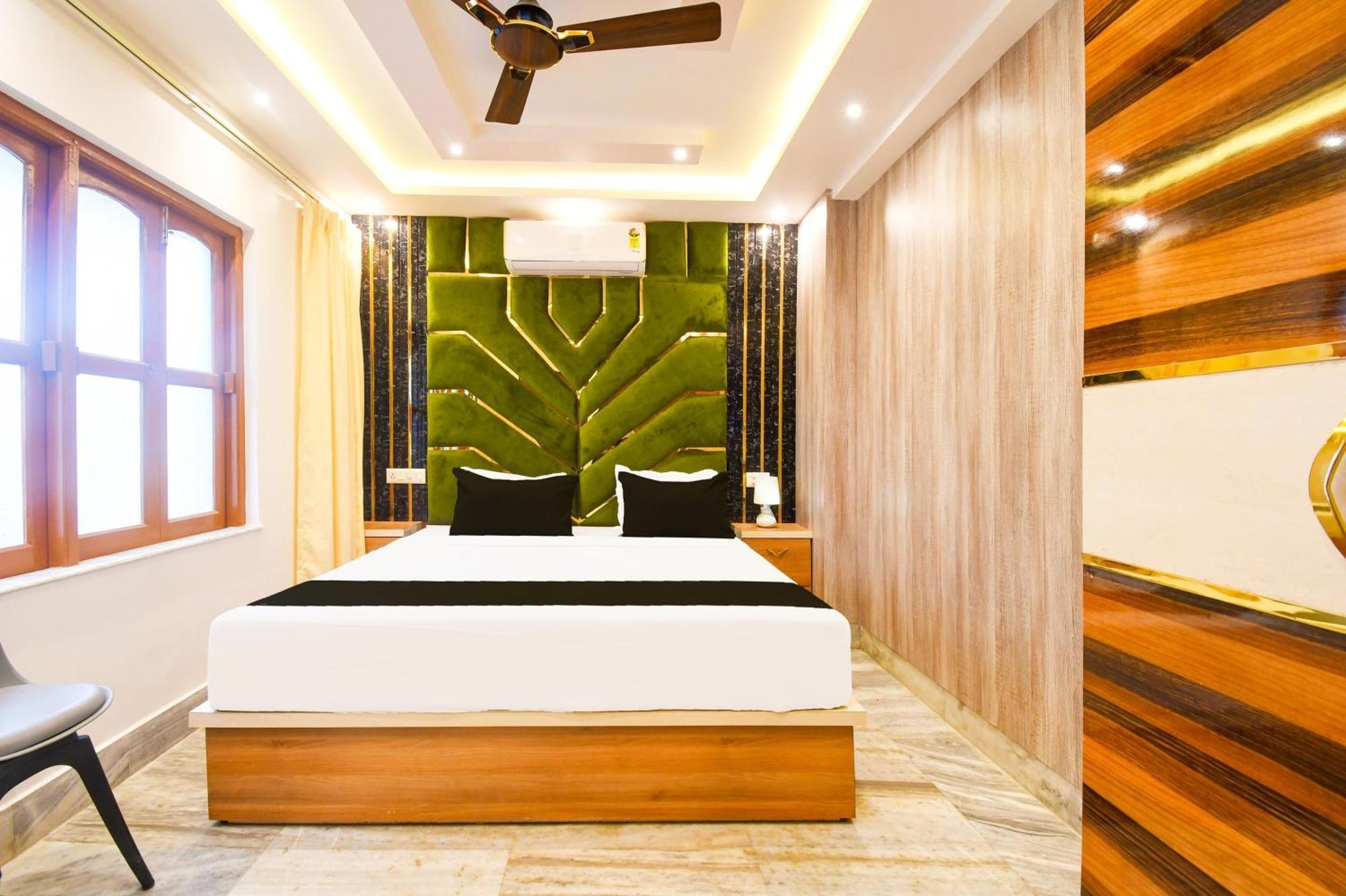 Super Hotel O Haven Inn Колката Екстериор снимка