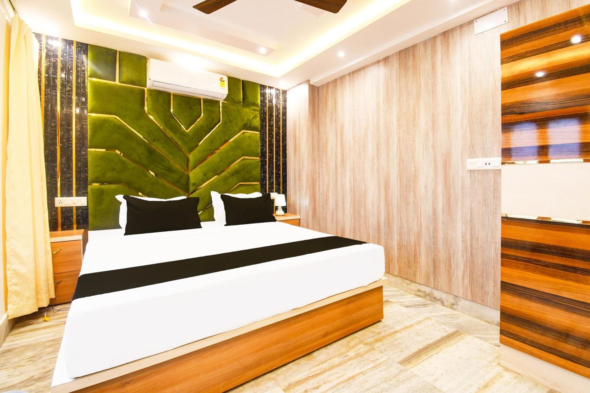 Super Hotel O Haven Inn Колката Екстериор снимка