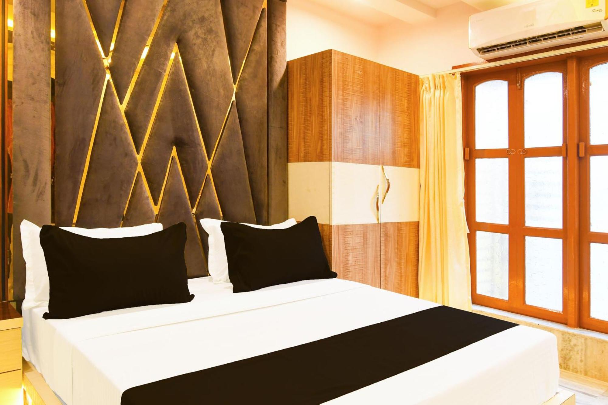 Super Hotel O Haven Inn Колката Екстериор снимка