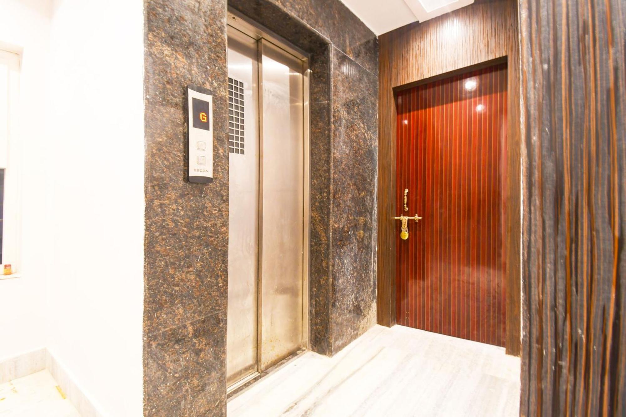 Super Hotel O Haven Inn Колката Екстериор снимка